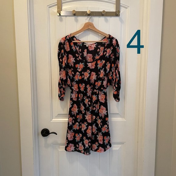 $15 Dresses/Rompers - Picture 5 of 11